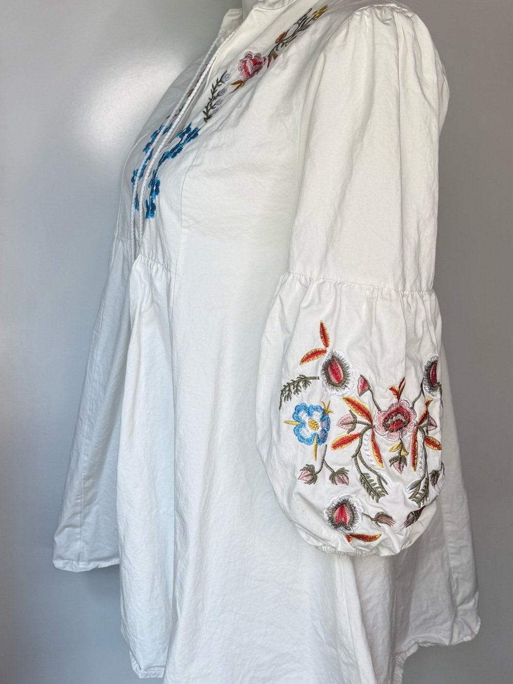 Women’s Embroidered Bohemian White Peasant Floral Blue Floral Tunic Dress/Top(L) - Picture 7 of 15